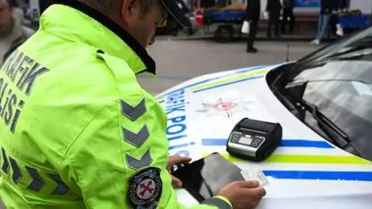 İzmir’de “Dur” ihtarına uymayan motosikletliye rekor ceza: 506 bin lira!