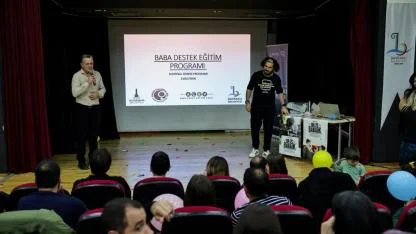 İzmirli Babalar “Yeni Nesil Babalığı” BADEP ile Öğreniyor