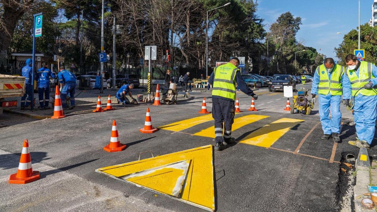 Vasıf Çınar Bulvarı’nda yükseltilmiş yaya geçidi uygulaması