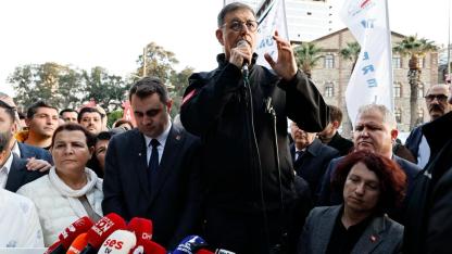 Cemil Tugay Meslek Fabrikası önünde sert çıktı: “Bu açıkça çökmektir”