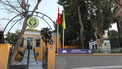 İzmir’de Hasan Âli Yücel Kütüphanesi kapılarını açtı