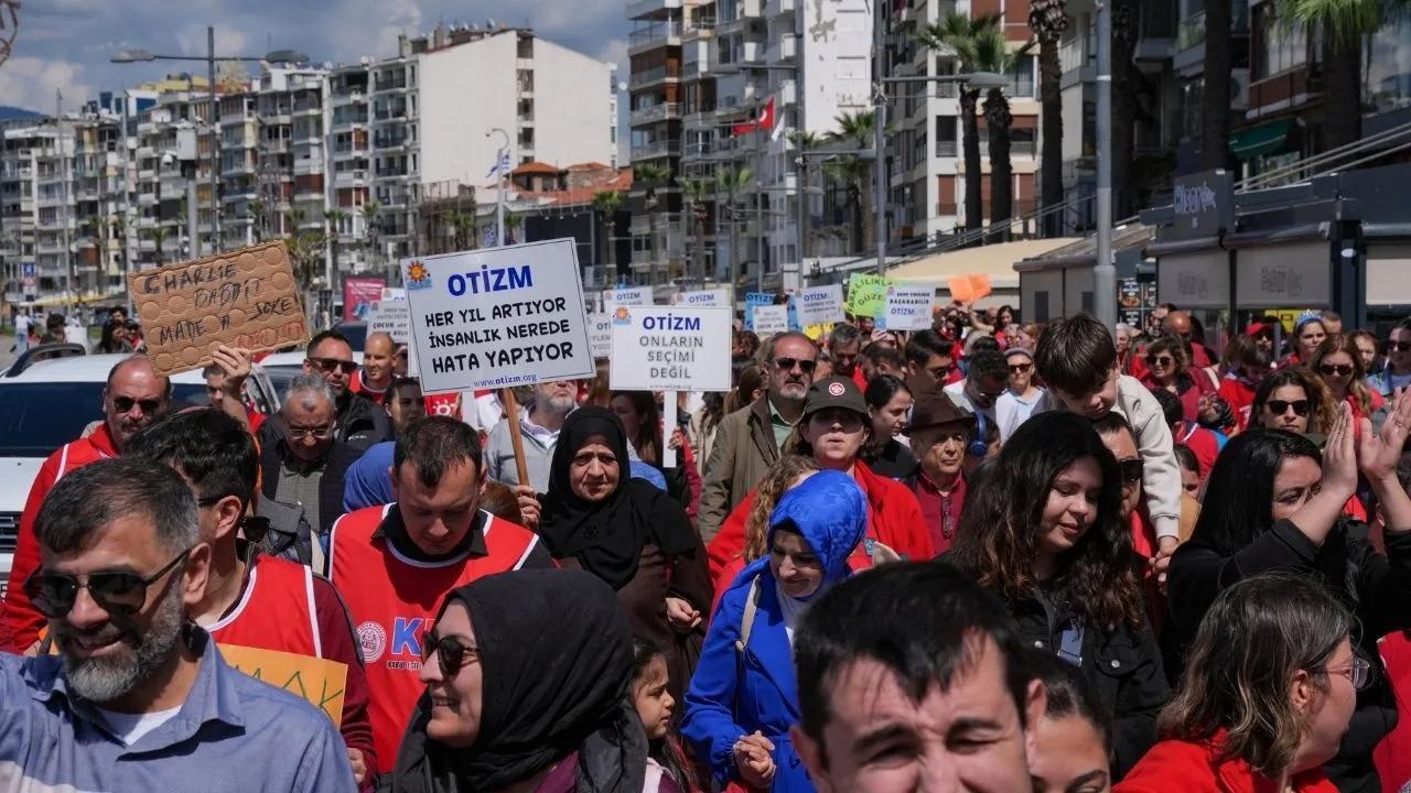 İzmir'de otizm farkındalığına büyük destek