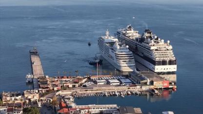 Kuşadası’na Kruvaziyer Akını: 2 Bin 723 Turist Geldi