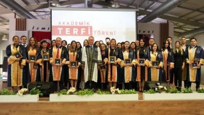 İzmir Demokrasi Üniversitesi’nde Akademik Terfi Coşkusu