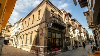 ULUSLARARASI SANATÇILAR İZMİR’İN TARİHSEL HAFIZASINDA BULUŞUYOR