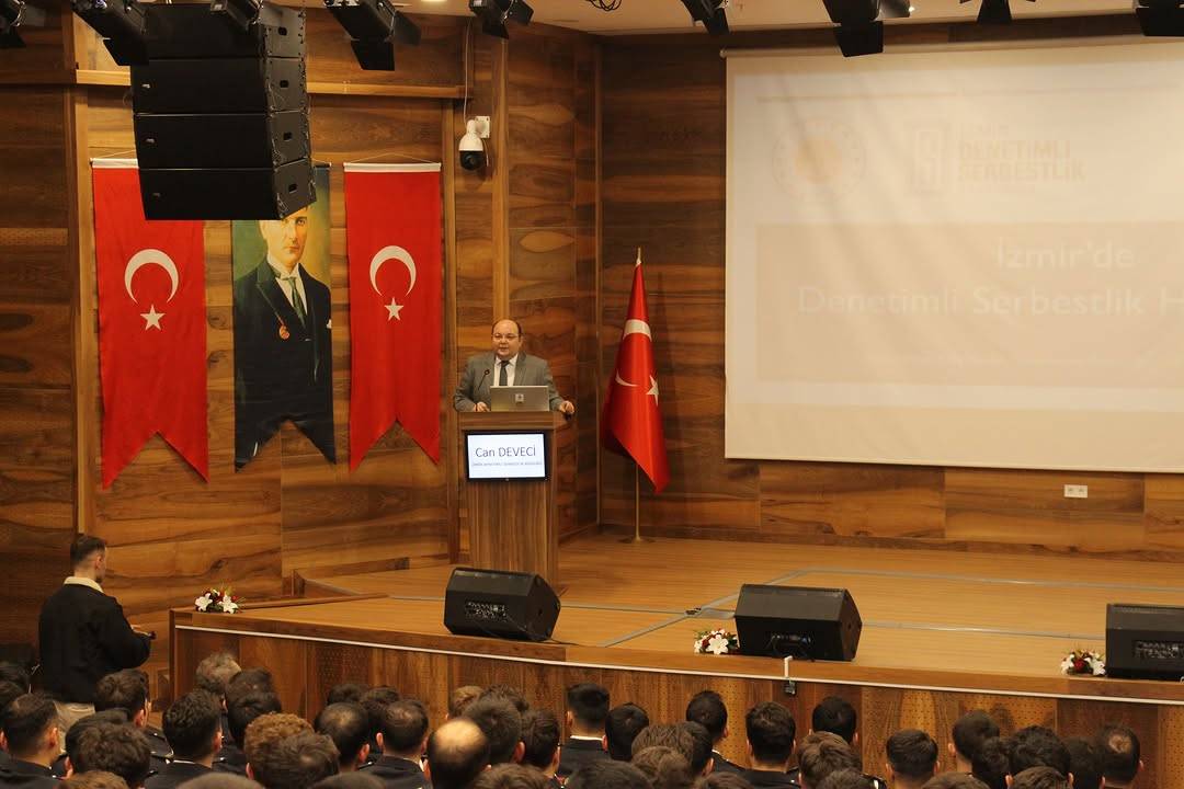 GÜNDEM | İZMİR’DE POLİS ADAYLARINA “DENETİMLİ SERBESTLİK” EĞİTİMİ