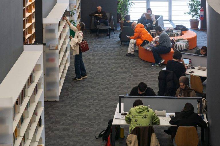 İzmir’in Kütüphaneleri Gençlere “İyi Geldi”