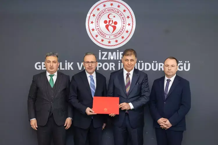 İzmir’de uzun yıllardır gündemde olan Karşıyaka Stadı projesinde önemli bir gelişme yaşandı