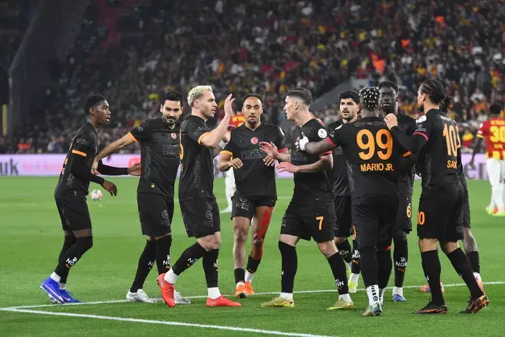 Galatasaray, Göztepe Deplasmanında Kritik Galibiyetle Şampiyonluk Yolunda Büyük Avantaj Elde Etti